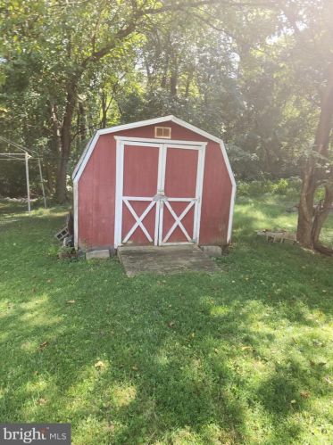 475 Lincoln Dr, Glen Burnie MD 21060-8705 exterior