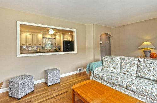 73 Ida Ave, Derby CT 06418-2322 exterior