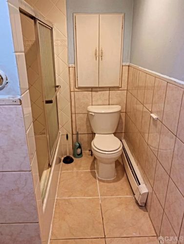 38 Bernard Ave, Edison NJ 08837-3431 exterior