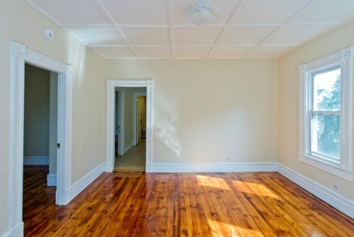 61 Euclid Ave, Springfield MA 01108-1725 exterior