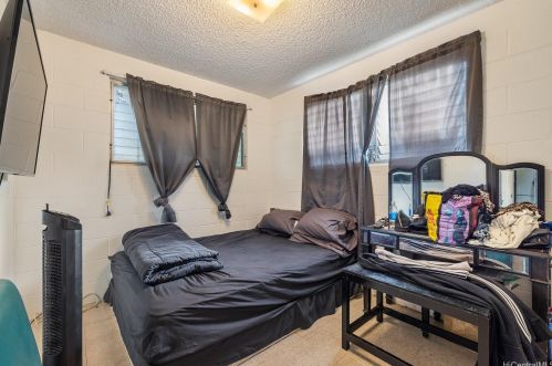 1313 Ahiahi St, Honolulu HI 96817-1901 exterior