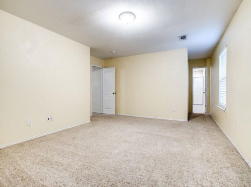 8000 Milestone Rdg Dr, Frisco TX 75035-5849 exterior