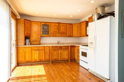 115 Melody Ln, Bull Valley, IL 60098-2567