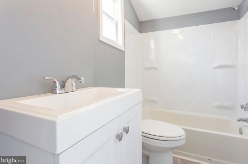 708 Ward St, Chester PA 19013-2136 exterior