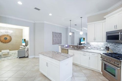 6589 Roma Way, Naples FL  34113-1720 exterior