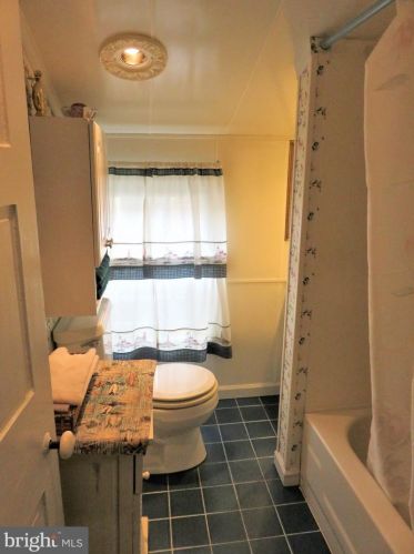 128 3 St, New Castle DE 19720-4536 exterior