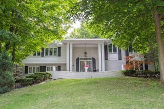 38553 Northfarm Dr, Northville, MI 48167-9037