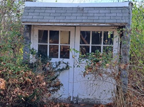 1305 Braddock Ave, Pittsburgh PA 15218-1638 exterior