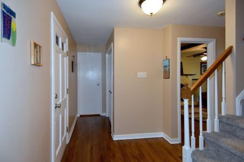 772 Scrubgrass Rd, Pittsburgh, PA 15243-1124