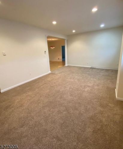 207 Diamond Bridge Ave, Paterson NJ  07506-1964 exterior