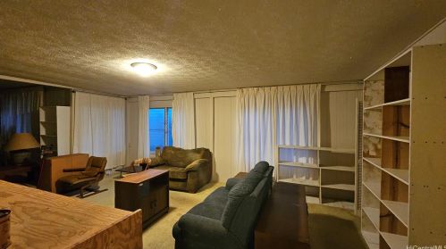 1234 Ainakoa Ave, Honolulu HI 96821-1147 exterior