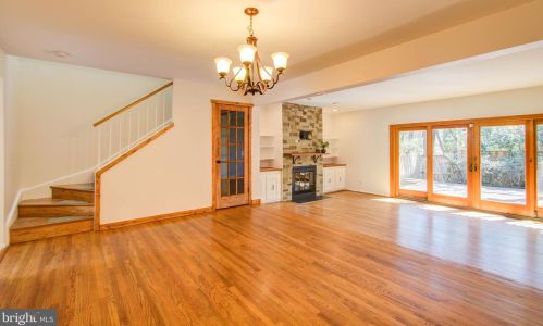 266 New Mark Esplanade, Rockville MD 20850-2735 exterior