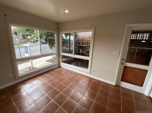 1936 Meade Ave, San Diego CA 92116-4017 exterior