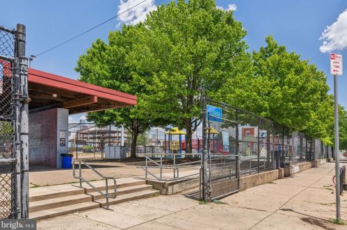 2203 Ellsworth St, Philadelphia PA 19146-2812 exterior