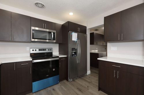 1103 Colonial Rd, Fort Pierce FL 34950-5025 exterior