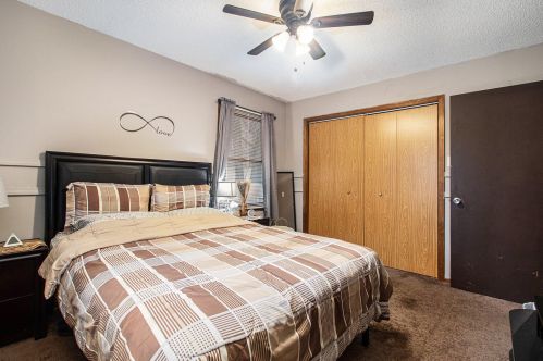 2441 Reynolds St, Meskegon MI  49444-1565 exterior