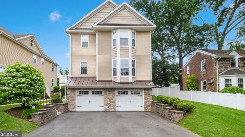 831 Jackson St, Media, PA 19063-2528