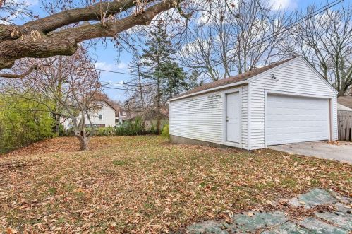 5864 42nd St, Milwaukee WI  53221-3928 exterior