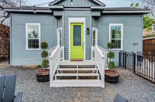 1307 Cesar Chavez St, Austin TX 78702-4403 exterior