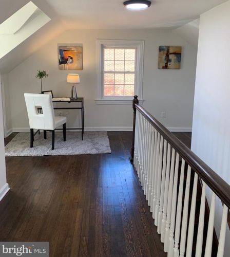 9407 Colesville Rd, Silver Spring MD 20901-4819 exterior