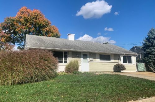 21 Fairfax Rd, Edison, NJ 08817-3823