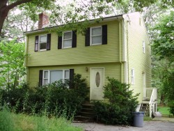 85 Christina St, Newton, MA 02461-1913