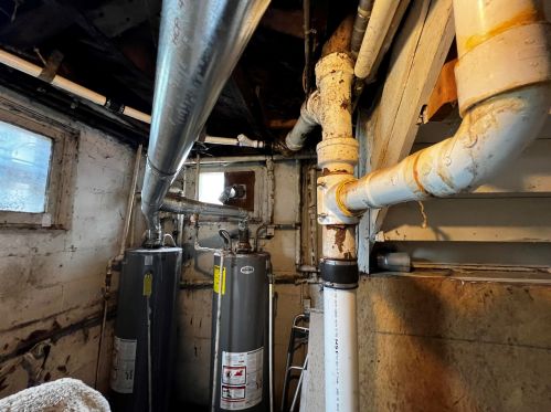 2320 11 St, Milwaukee WI 53215-3105 exterior