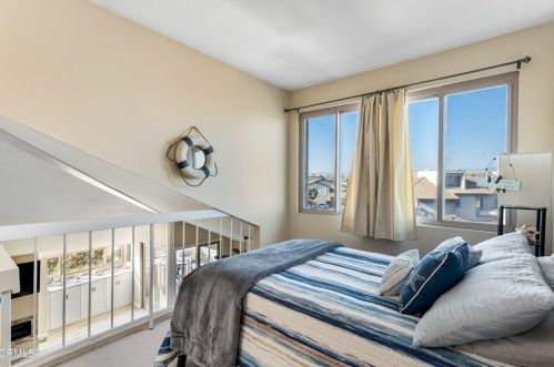 4534 Ln Brea St, Oxnard CA 93035-3931 exterior