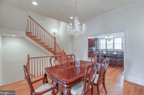 124 Bainbridge St, Philadelphia PA 19147-1866 exterior