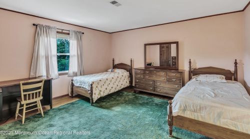 600 Edgemere Dr, Red Bank NJ 07711 exterior