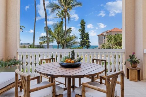 24 Casa Mar Ln, Naples FL 34103-3685 exterior