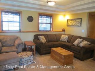 3030 Bandel Dr, Rochester MN  55901-2152 exterior