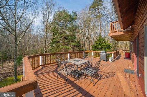 6251 Stephen Reid Rd, Huntingtown MD 20639-8942 exterior