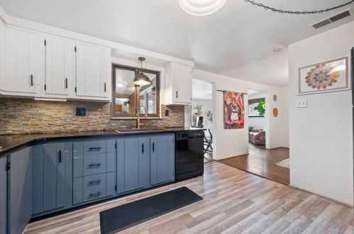 4643 Mckee Dr, Pittsburgh PA  15236-2445 exterior