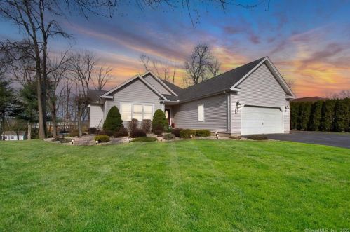 51 Berrios Hill Rd, Windsor, CT 06095-1000