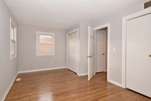 6657 Olmsted Ave, Chicago IL 60631-1335 exterior