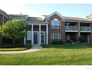 16745 Carriage Way, Northville MI  48168-6501 exterior