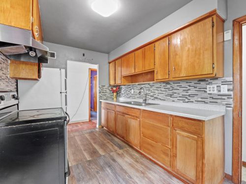 4452 75th St, Milwaukee WI 53213-3521 exterior