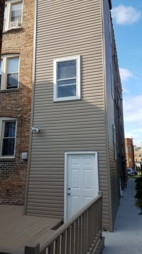 8255 May St, Chicago, IL 60620-3155