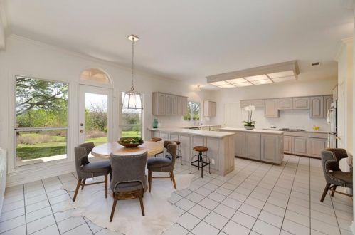 808 Crystal Mtn Dr, Austin TX 78733-6118 exterior