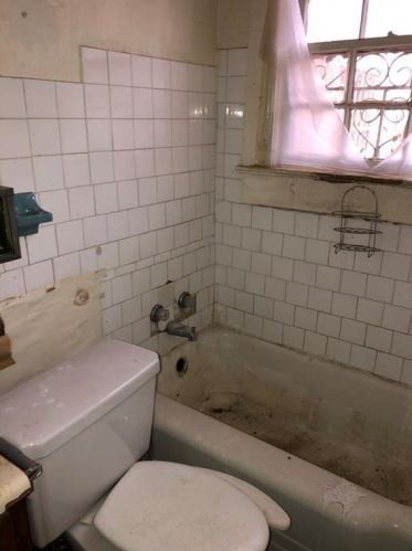 562 Gary Rd, Atlanta GA 30318-6267 exterior