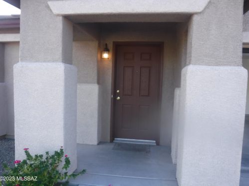 9363 Grasshopper Dr, Tucson AZ  85742-8350 exterior
