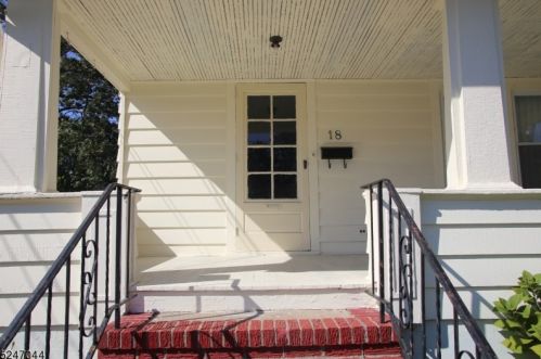 18 Cornell Ave, Paterson, NJ 07506-1119