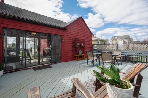 48 Housatonic St, Worcester MA 01606-1617 exterior