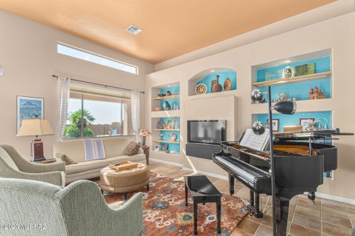 63451 Cat Claw Ln, Tucson AZ 85739-1259 exterior