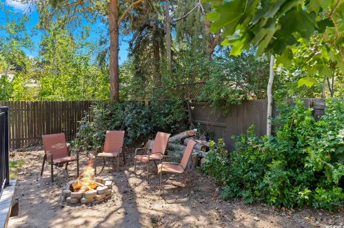 2474 Crk Rd, Sandy UT 84093-6442 exterior