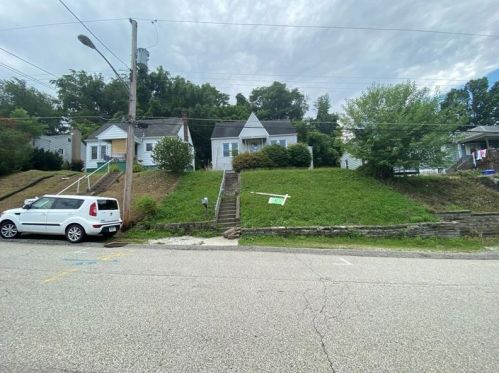 612 Hazel St, Pittsburgh PA  15122-2012 exterior