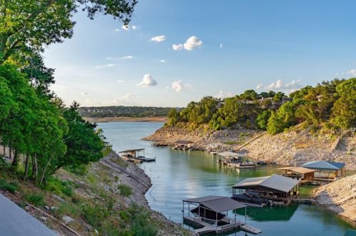 1027 Challenger, Austin TX 78734-4211 exterior