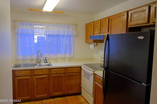 1515 Bryant Ave, Tucson AZ 85706-2917 exterior