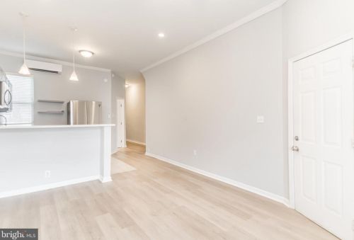 5215 Cedar Ave, Philadelphia PA 19143-1524 exterior